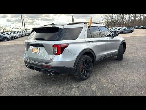ICONIC SILVER METALLIC 2023 Ford Explorer ST