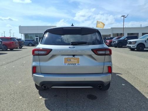 ICONIC SILVER METALLIC 2024 Ford Escape ST-LINE