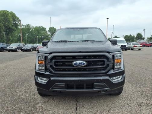 AGATE BLACK METALLIC 2022 Ford F-150 XLT