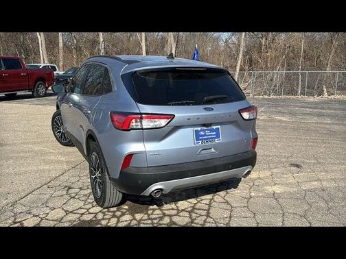 BLEU GLACIER ARGENT MÉTALL 2022 Ford Escape SEL