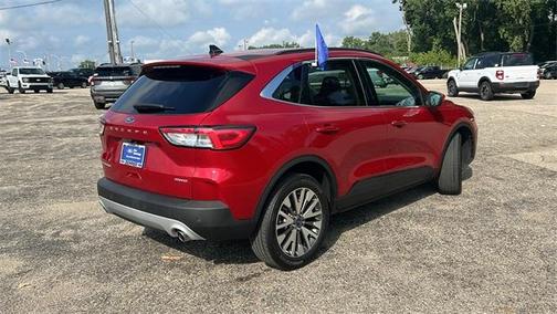 2022 Ford Escape Titanium