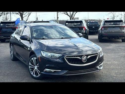 Darkmoon Blue Metallic 2018 Buick Regal ESSENCE