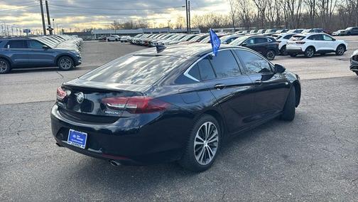 Darkmoon Blue Metallic 2018 Buick Regal ESSENCE