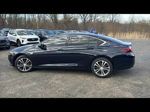 Darkmoon Blue Metallic 2018 Buick Regal ESSENCE