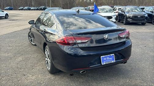Darkmoon Blue Metallic 2018 Buick Regal ESSENCE