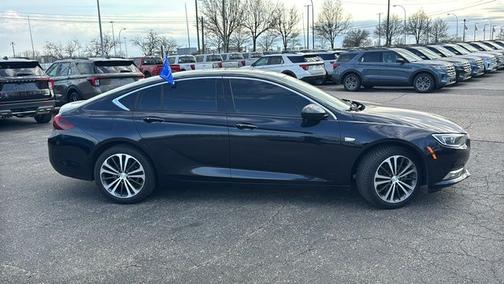 Darkmoon Blue Metallic 2018 Buick Regal ESSENCE