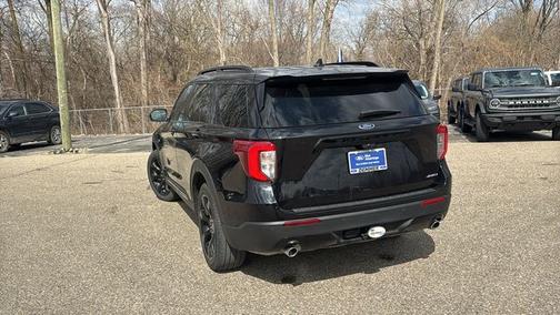 2024 Ford Explorer ST-LINE