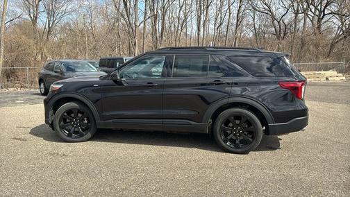 2024 Ford Explorer ST-LINE