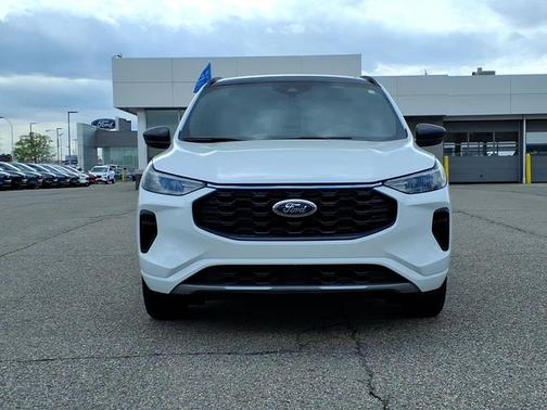 OXFORD WHITE 2023 Ford Escape ST-LINE