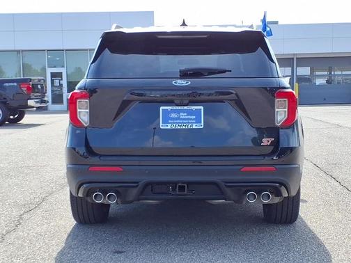 AGATE BLACK METALLIC 2024 Ford Explorer ST