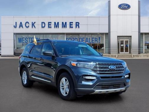 STONE BLUE METALLIC 2023 Ford Explorer XLT