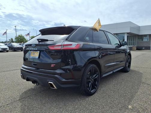 AGATE BLACK METALLIC 2024 Ford Edge ST