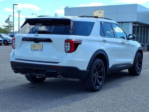 STAR WHITE MET TRI-COAT 2024 Ford Explorer ST-LINE