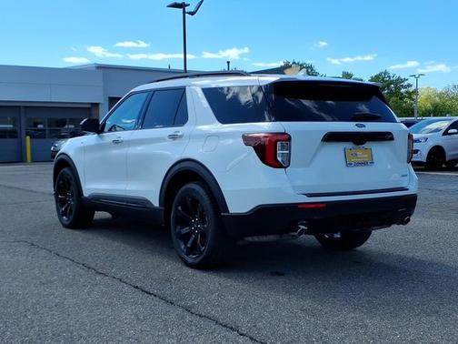 STAR WHITE MET TRI-COAT 2024 Ford Explorer ST-LINE