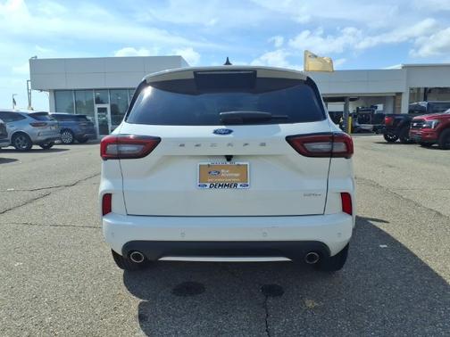 STAR WHITE METALLIC TRI-COA 2024 Ford Escape ST-LINE SELECT