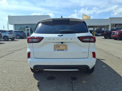STAR WHITE METALLIC TRI-COA 2024 Ford Escape ST-LINE SELECT