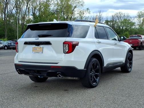 STAR WHITE MET TRI-COAT 2024 Ford Explorer ST-LINE