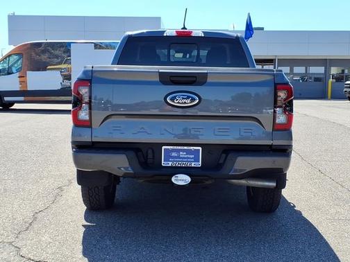 CARBONIZED GRAY METALLIC 2025 Ford Ranger XLT