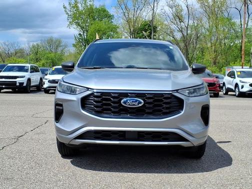 ICONIC SILVER METALLIC 2024 Ford Escape ST-LINE