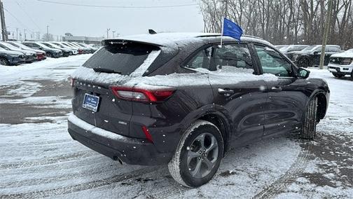 2023 Ford Escape ST-LINE SELECT