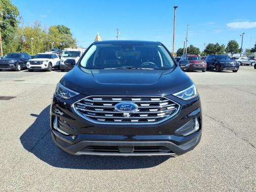 AGATE BLACK METALLIC 2024 Ford Edge TITANIUM
