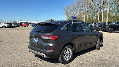 2020 Ford Escape SE