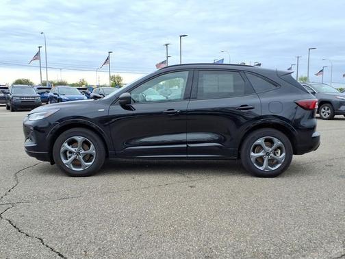 AGATE BLACK METALLIC 2024 Ford Escape ST-LINE