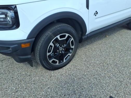 OXFORD WHITE 2024 Ford Bronco Sport OUTER BANKS