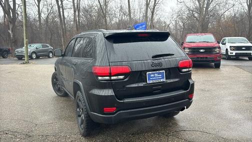 2021 Jeep Grand Cherokee LAREDO