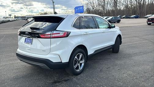 STAR WHITE 2024 Ford Edge SEL
