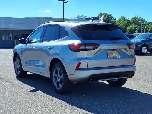 ICONIC SILVER METALLIC 2024 Ford Escape ST-LINE