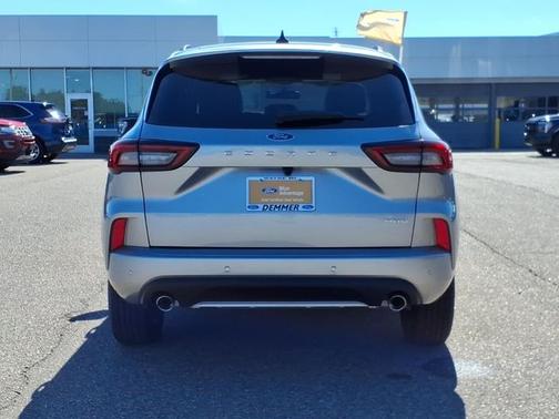 ICONIC SILVER METALLIC 2024 Ford Escape ST-LINE