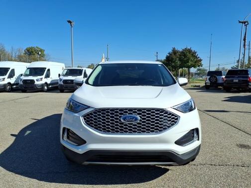 STAR WHITE 2024 Ford Edge SEL
