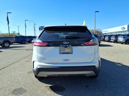 STAR WHITE 2024 Ford Edge SEL
