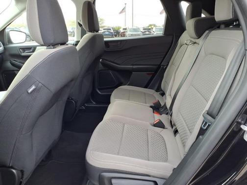 AGATE BLACK METALLIC 2022 Ford Escape SE