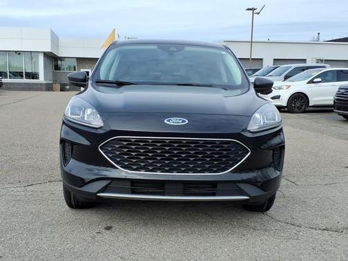 AGATE BLACK METALLIC 2022 Ford Escape SE