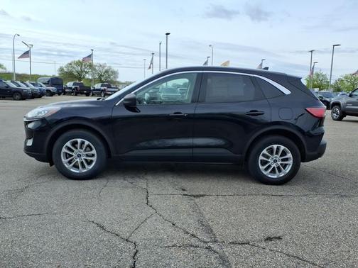 AGATE BLACK METALLIC 2022 Ford Escape SE