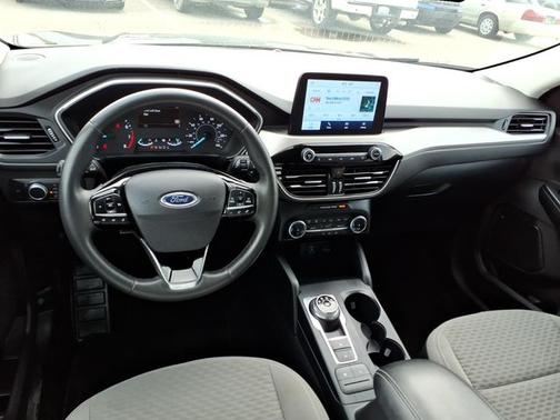 AGATE BLACK METALLIC 2022 Ford Escape SE