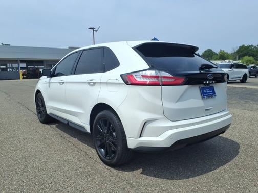 STAR WHITE 2022 Ford Edge ST LINE