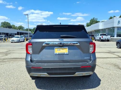 CARBONIZED GRAY METALLIC 2024 Ford Explorer XLT