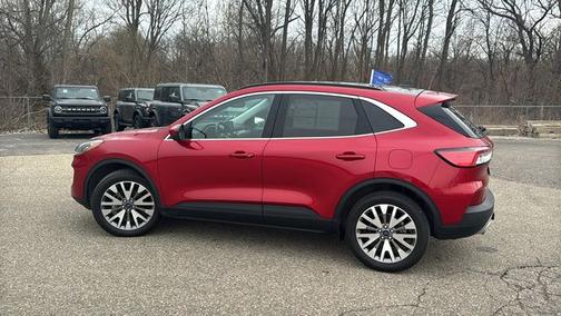 RAPID RED MET TINTED CC 2022 Ford Escape TITANIUM