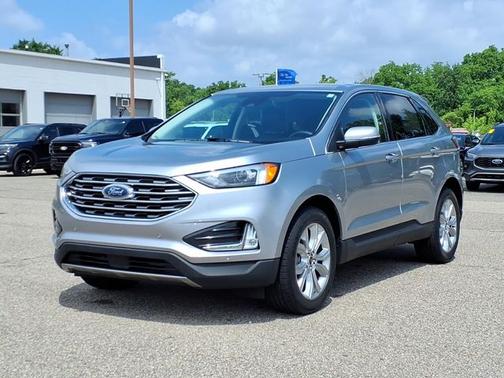 ICONIC SILVER 2023 Ford Edge TITANIUM