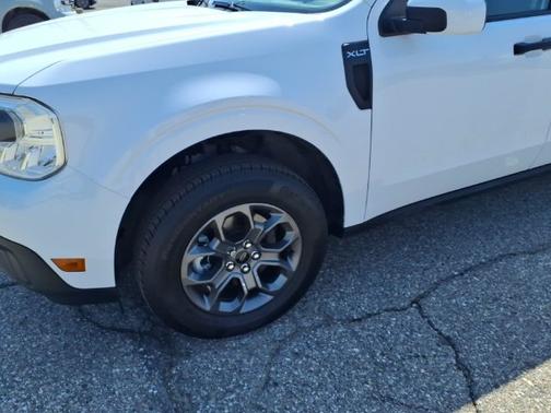 OXFORD WHITE 2023 Ford Maverick XLT