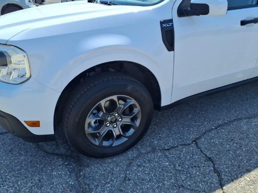 OXFORD WHITE 2023 Ford Maverick XLT