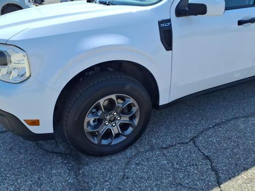 OXFORD WHITE 2023 Ford Maverick XLT