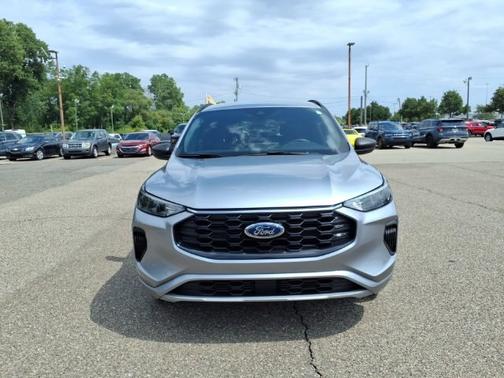 ICONIC SILVER METALLIC 2024 Ford Escape ST-LINE