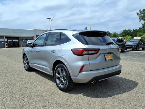 ICONIC SILVER METALLIC 2024 Ford Escape ST-LINE