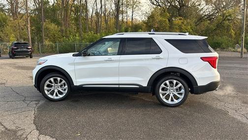 2023 Ford Explorer PLATINUM