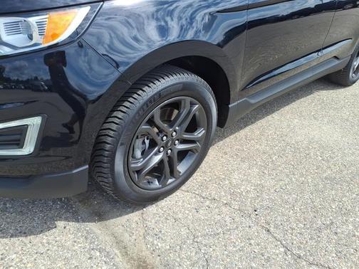SHADOW BLACK 2018 Ford Edge SEL