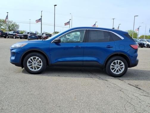 ATLAS BLUE METALLIC 2022 Ford Escape SE